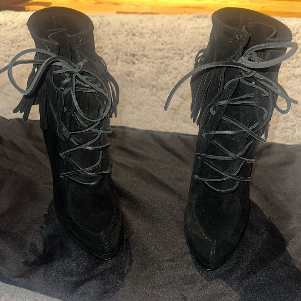 Giuseppe Zanotti Black Lace Up Boots with High-Top Design